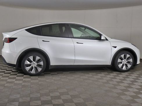 Used 2023 Tesla Model Y Long Range AWD/4WD image 22