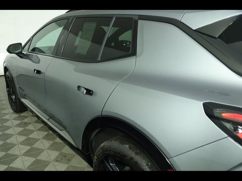 Used 2025 Chevrolet Equinox EV RS image 21