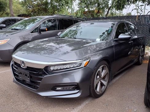 Used 2018 Honda Accord Touring image 1