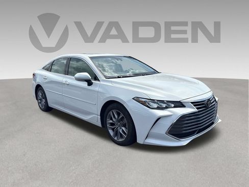 Used 2020 Toyota Avalon XLE w/ Moonroof Package FWD image 29