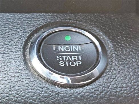 Used 2017 Ford F150 Platinum w/ Equipment Group 701A Luxury AWD/4WD image 12