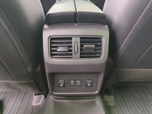 Used 2023 Nissan Rogue SV AWD/4WD image 17