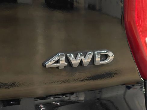 Used 2018 Ford Explorer XLT w/ XLT Appearance Package image 57