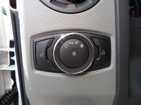Used 2023 Ford E-450 and Econoline 450 Super Duty w/ Power Windows & Locks Group RWD image 18