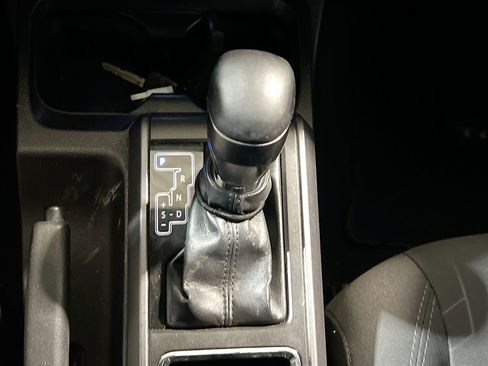 Used 2016 Toyota Tacoma TRD Sport image 12