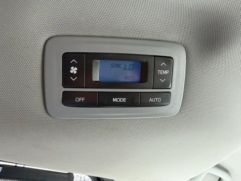 Used 2017 Toyota Sienna LE AWD/4WD image 28