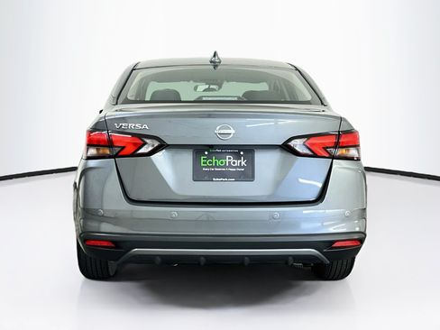 Used 2025 Nissan Versa SV FWD image 7