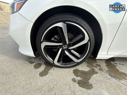 Used 2018 Honda Accord Sport image 10