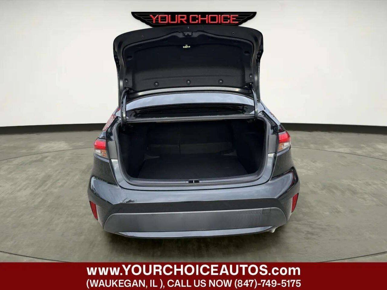 Used 2021 Toyota Corolla XLE FWD image 31