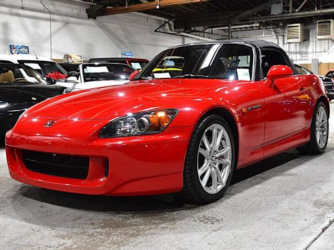 Used 2004 Honda S2000 image 4