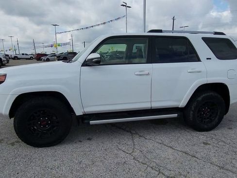 Used 2023 Toyota 4Runner SR5 Premium w/ Moonroof Package AWD/4WD image 4