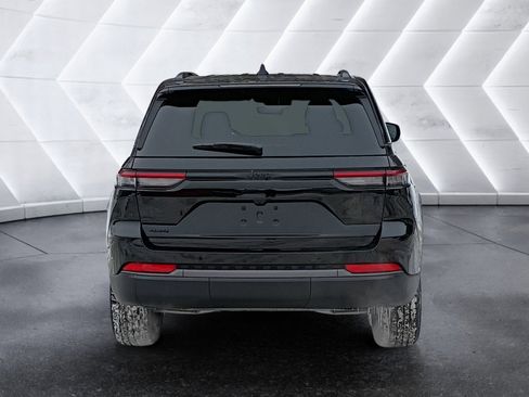 New 2026 Jeep Grand Cherokee Altitude AWD/4WD image 5