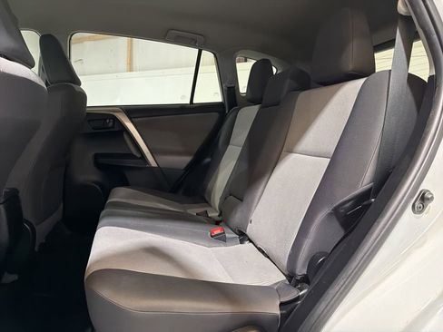 Used 2014 Toyota RAV4 LE image 27