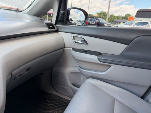 Used 2014 Honda Odyssey Touring Elite image 13