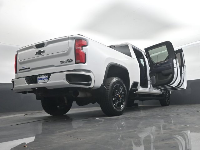 Used 2024 Chevrolet Silverado 3500 High Country w/ High Country Premium Package AWD/4WD image 76