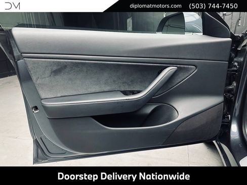 Used 2018 Tesla Model 3 Long Range RWD image 24
