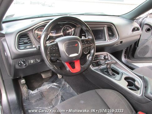 Used 2020 Dodge Challenger R/T image 17