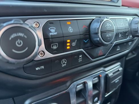 Used 2021 Jeep Wrangler Rubicon image 4