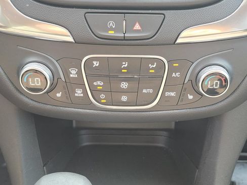 Used 2024 Chevrolet Equinox LT AWD/4WD image 26