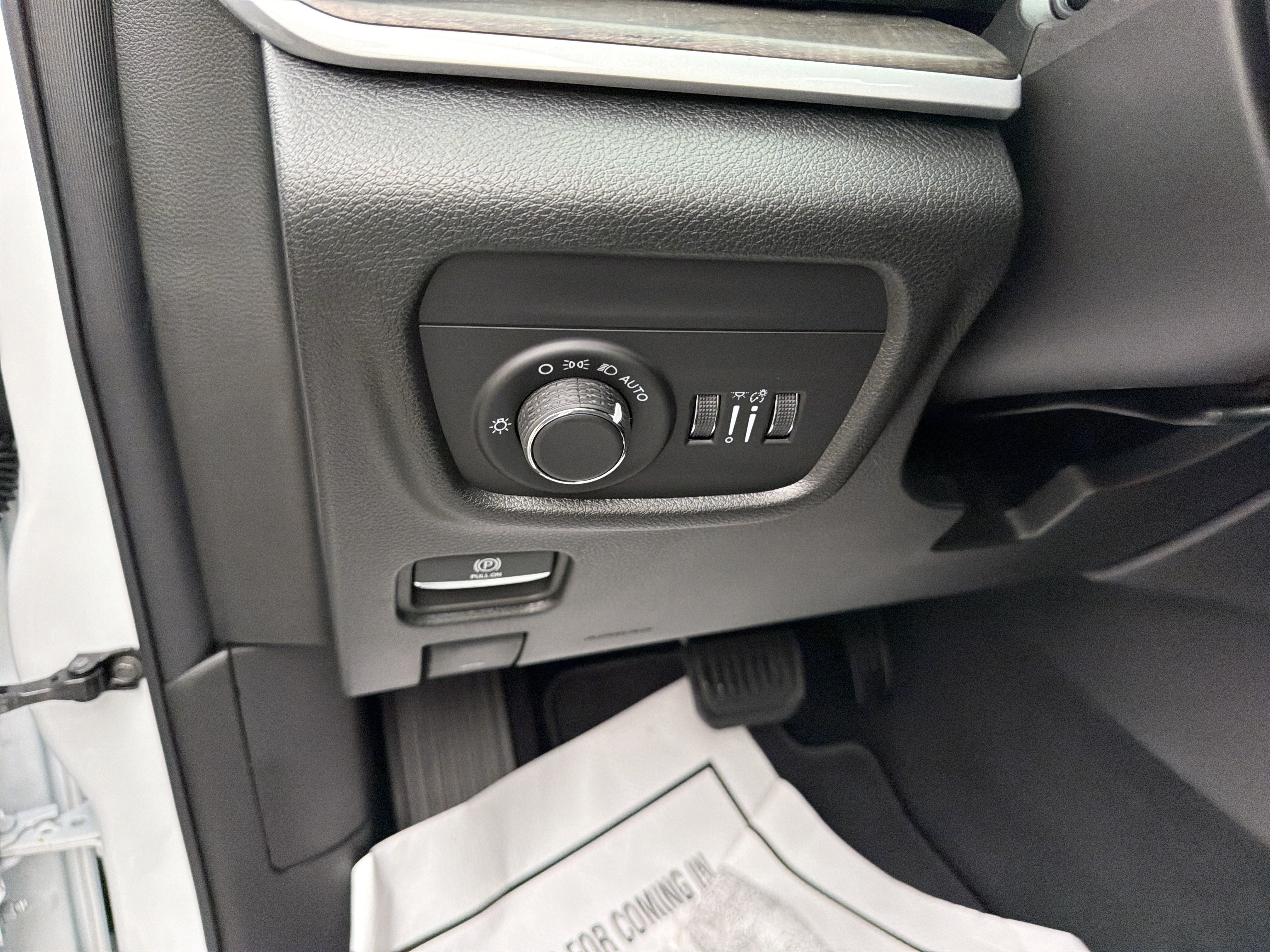 New 2027 Jeep Grand Cherokee 4WD image 17