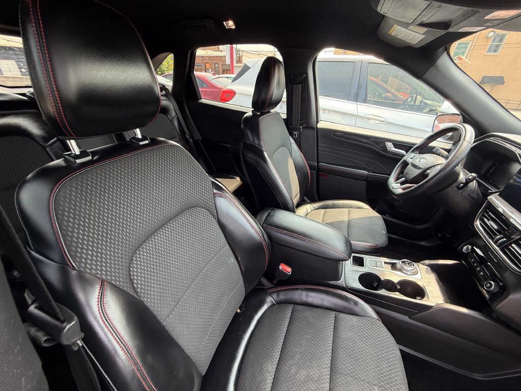 Used 2023 Ford Escape ST-Line w/ Tech Pack #1 FWD image 13