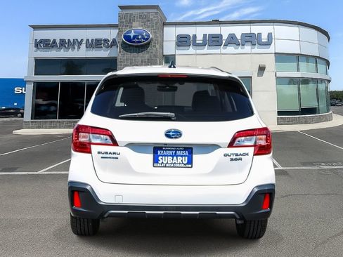 Used 2019 Subaru Outback 3.6R Limited AWD/4WD image 5