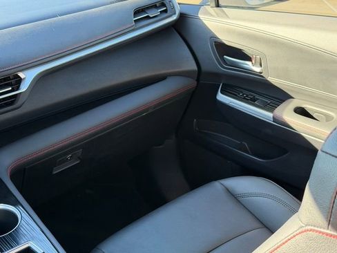 Used 2025 Toyota Sienna XSE image 17