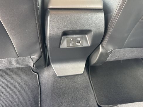 Used 2024 Subaru Crosstrek 2.0i Premium AWD/4WD image 11