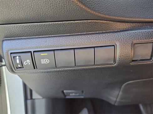 Used 2020 Toyota Corolla XSE image 30