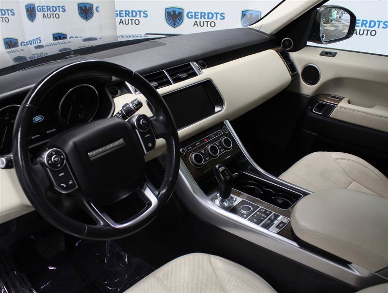 Used 2017 Land Rover Range Rover Sport HSE AWD/4WD image 7