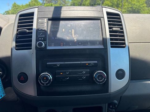 Used 2019 Nissan Frontier SV RWD image 8