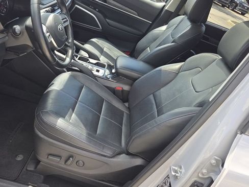 Used 2021 Kia Telluride EX w/ EX Premium Package AWD/4WD image 16