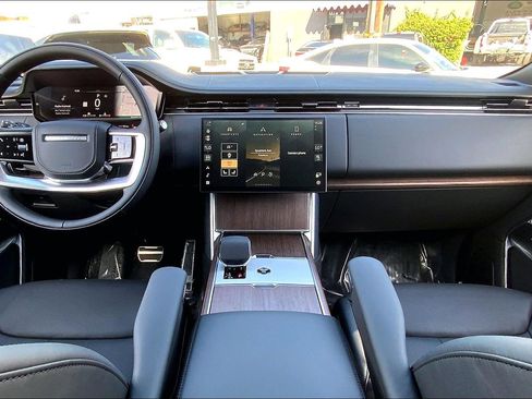 New 2026 Land Rover Range Rover SE image 7