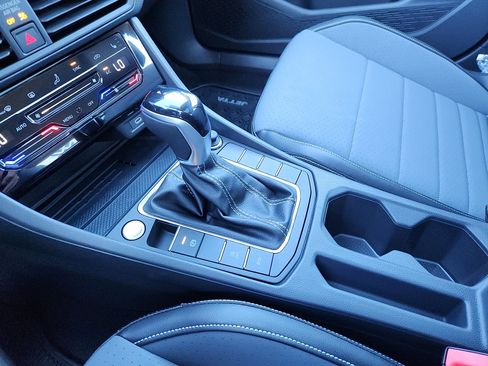 New 2026 Volkswagen Jetta SE image 20