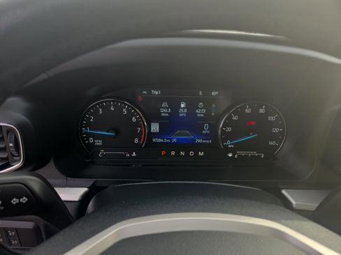 Used 2020 Ford Explorer XLT w/ Equipment Group 202A image 20