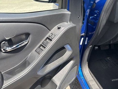 Used 2024 Nissan Frontier SV RWD image 24