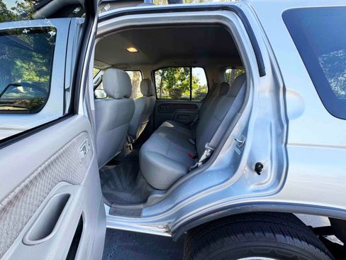 Used 2004 Nissan Xterra XE image 28