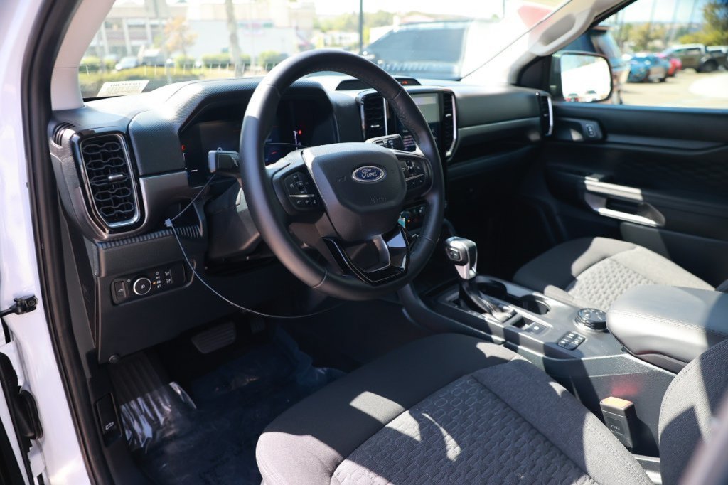 Used 2025 Ford Ranger XLT w/ Black Appearance Package AWD/4WD image 18