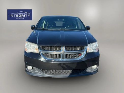 Used 2019 Dodge Grand Caravan SXT FWD image 8