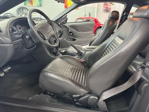 Used 2003 Ford Mustang Mach 1 RWD image 10