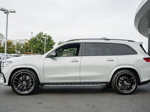 New 2026 Mercedes-Benz GLS 580 4MATIC image 4