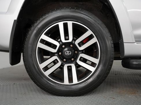 Used 2019 Toyota 4Runner Limited image 68