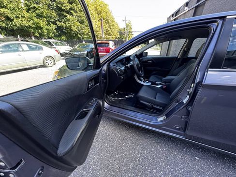 Used 2016 Honda Accord LX image 11