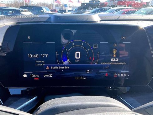 Used 2025 Chevrolet Suburban LT image 17