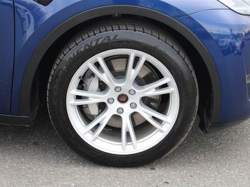 Used 2021 Tesla Model Y Long Range image 10