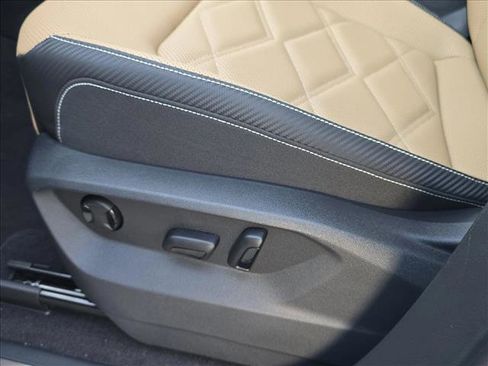 New 2026 Volkswagen Atlas Cross Sport SE image 6