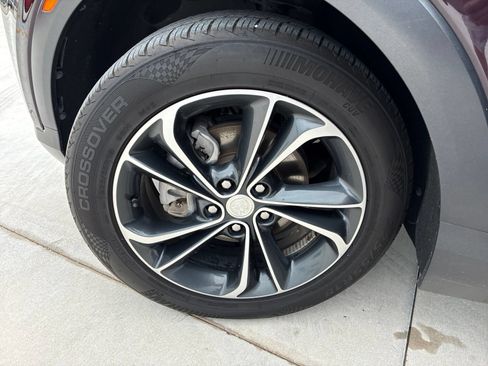 Used 2020 Buick Encore GX Essence w/ Advanced Technology Package FWD image 38