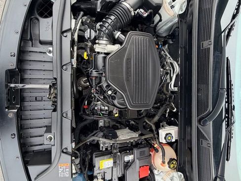 Used 2021 GMC Acadia AT4 image 13