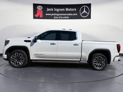 Used 2024 GMC Sierra 1500 Denali Ultimate image 2