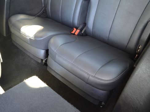 Used 2005 Chrysler Pacifica Touring w/ Comfort Convenience Group image 18